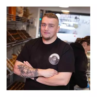 Bake My Day bakery's 'burnt cobs' and £1 sausage rolls spark Black Country expansion