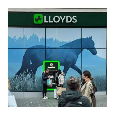 Lloyds Bank Offers £250 Cash to Switch Accounts by February 3
