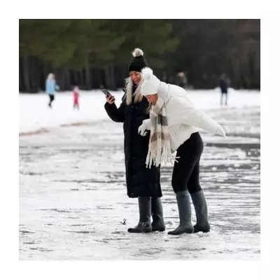 UK Snow Bomb: 20cm Snowfall & Six Avalanche Warnings Issued for Highlands