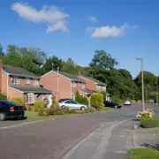 Labour Considers Rule Change to Cut EV Charging Costs for Driveway-Less Drivers