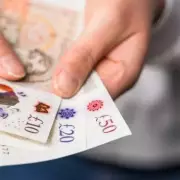 Savings Inertia Warning: UK Households Risk Losing £992 Annually