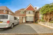 Spacious 3-Bed Detached Birmingham Home Listed for £370k