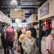 UK Retail Sales Rise 0.4% in December, Offering Festive Cheer for High Street