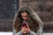 UK Snow 2026: How Freezing Weather Affects Your Phone Signal and WhatsApp