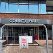 Worcestershire Council 'Golden Handcuffs' Plan for Chiefs in Limbo