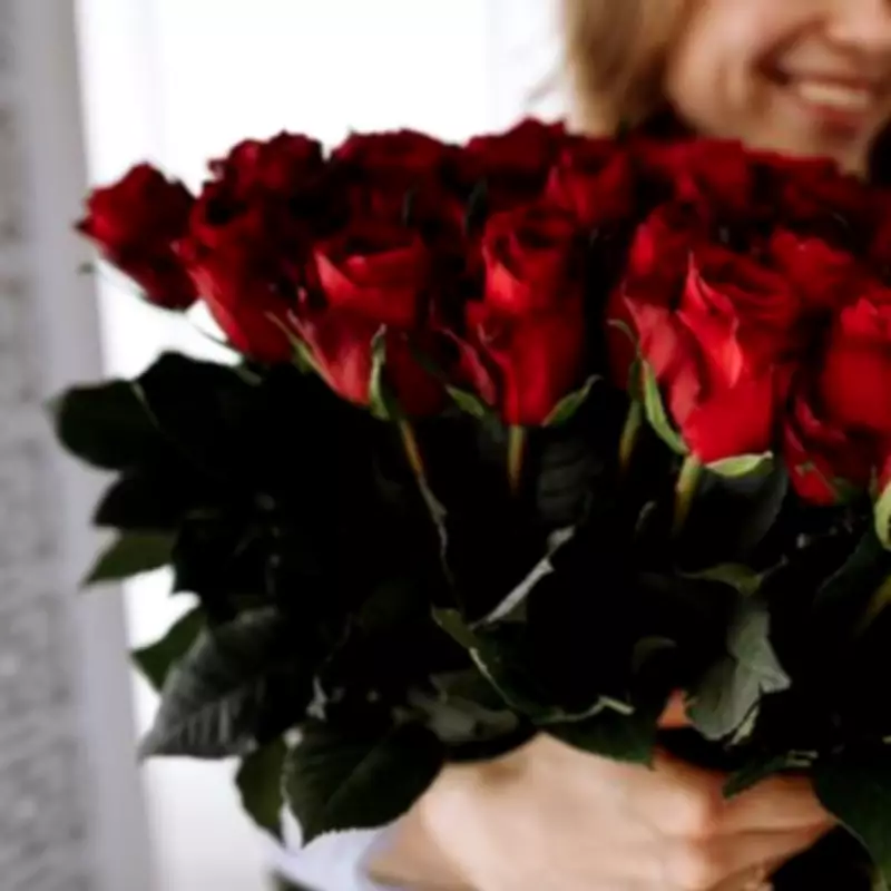 Birmingham's Best Valentine's Rose Deals: Morrisons Leads Under £4