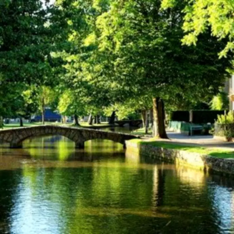 Discover the Romantic 'Venice of the Cotswolds' for a Perfect Valentine's Day