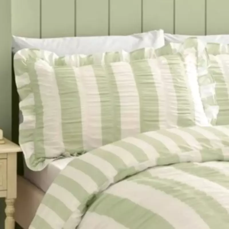 Dunelm Launches Three New Colors in Trending Seersucker Bedding Collection