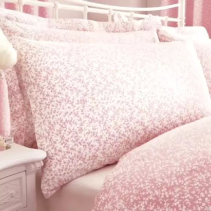 Dunelm's £10 Reversible Bedding Earns 'Very Laura Ashley' Praise from Homeowners