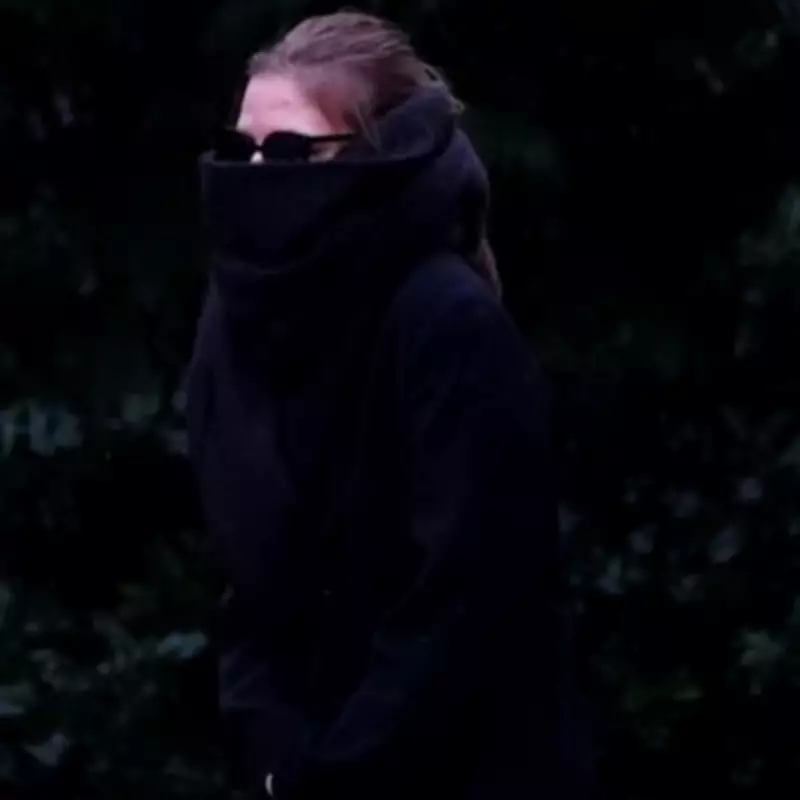 Former Prison Officer Jailed for Romantic Relationship with Convicted Killer