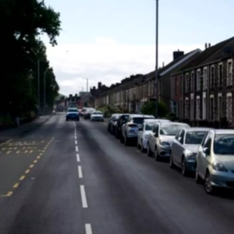 Labour's 2p Per Mile EV Plan Targets Households Without Driveways