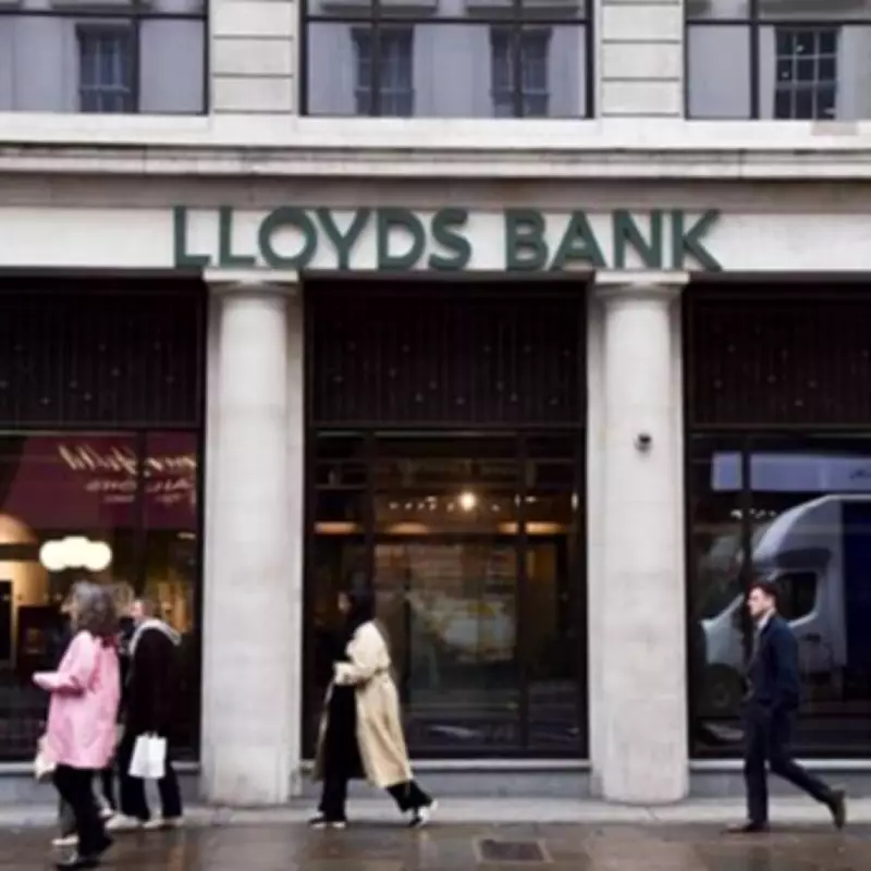 Lloyds Bank Ends In-Branch Account Opening, Pushes Customers Online