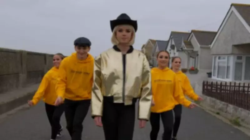 London Bus Theatre Company Empowers Youth in Jaywick with Free Arts Programs