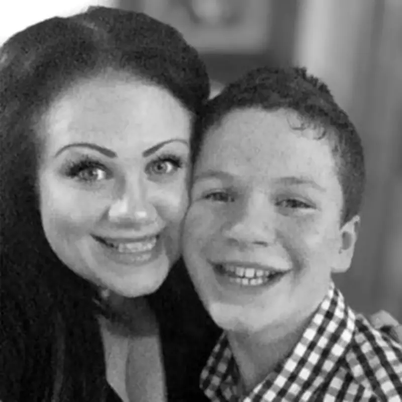 London Man, 23, Dies in Balcony Fall as Railings Give Way During Pizza Delivery Wait