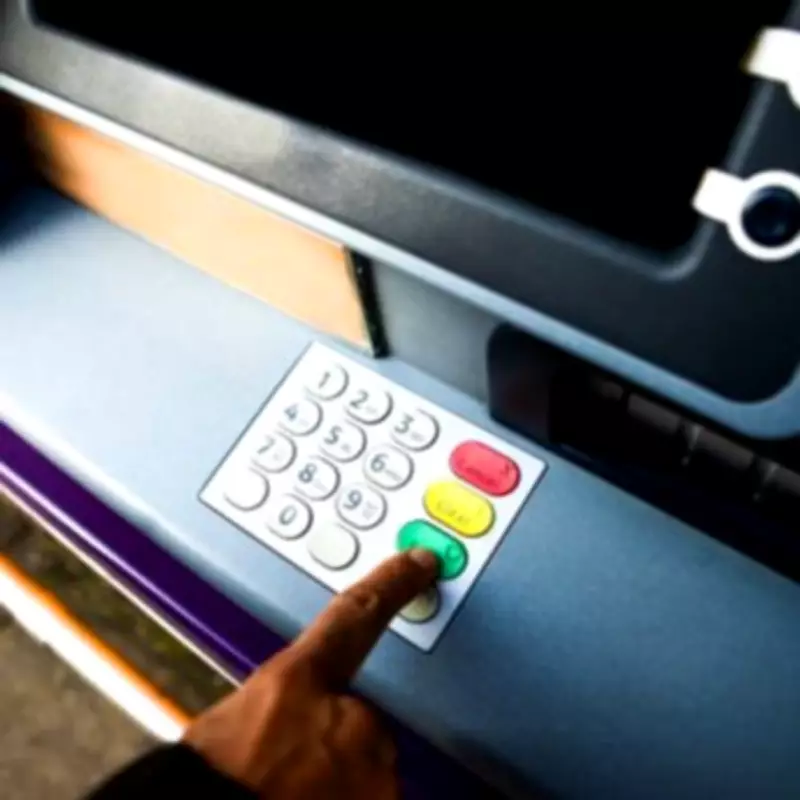 Savings Warning: Record Account Choices Amid Falling Interest Rates