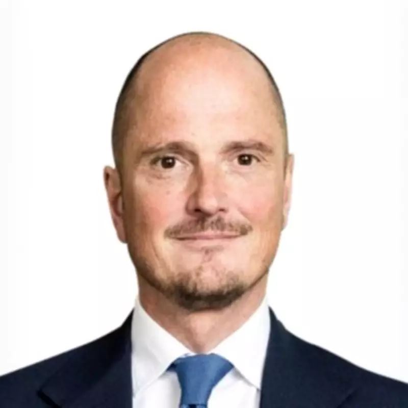 Standard Chartered Shares Drop as Finance Chief Departs for Apollo Role