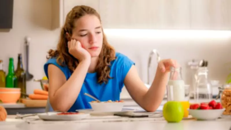 Teen Mood Swings May Mask Hidden Eating Disorders, Experts Warn