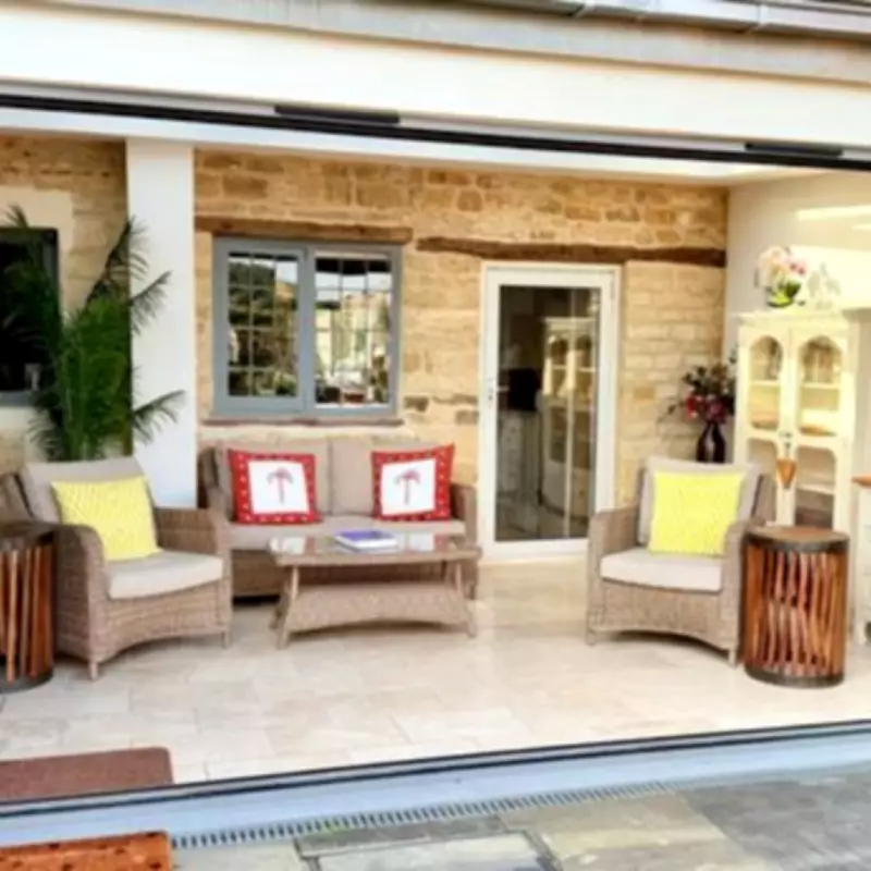 The Garden Retreat: A Romantic Cotswold Cottage 75 Minutes from Birmingham