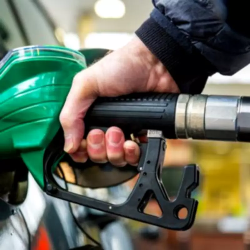 UK Drivers Advised to Half-Fill Fuel Tanks Ahead of Forecast Snow Disruption