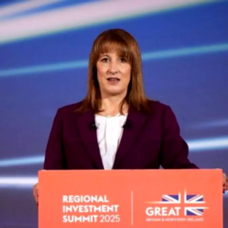 UK Unemployment Climbs to Post-Pandemic Peak Amid Slowing Wage Growth