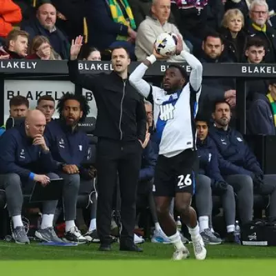 Chris Davies Analyzes Birmingham City's Play-Off Hopes with Confidence