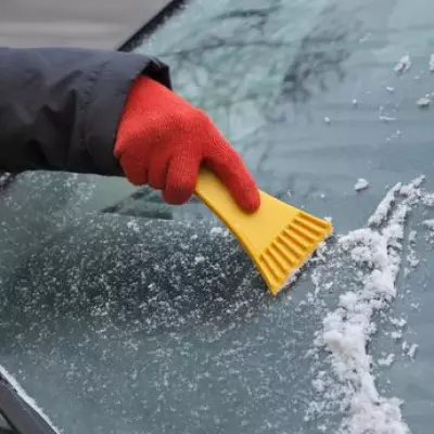 Drivers Warned: Clear Windscreens in 3 Minutes or Face £100 Fine