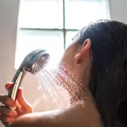 Affordable Showerhead Filter Removes 90% of Chlorine and Microplastics in Seconds