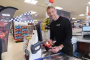 F1 Champion Jenson Button Loses 'Scan Grand Prix' to Supermarket Cashier