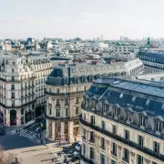 Paris Buildings Evacuated Amid Multiple Bomb Threat Reports