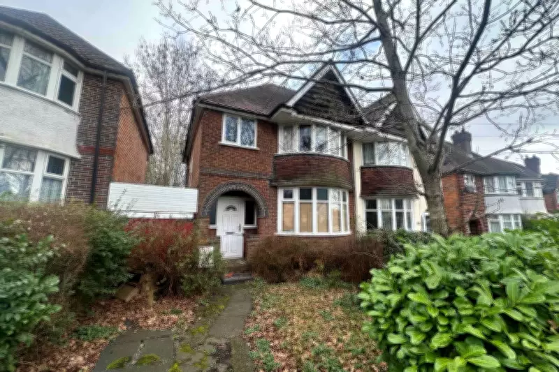 Birmingham Suburb Home Requires Full Renovation, Priced at Auction Bargain