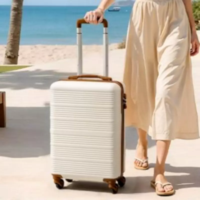 Budget Cabin Suitcase Perfect for Ryanair and easyJet Now Just £40