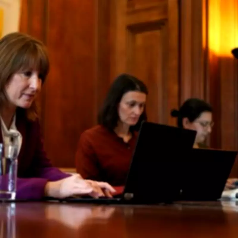 Labour Chancellor Rachel Reeves Faces Pressure Over Pension Salary Sacrifice Cap