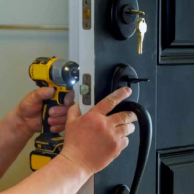 Locksmith Scam Alert: UK Households Hit with £700 Bills After Low-Price Ads