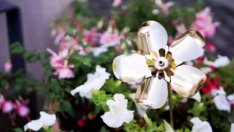 Oxfordshire Family Honors Mother with Sobell House Hospice's Forever Flowers Appeal