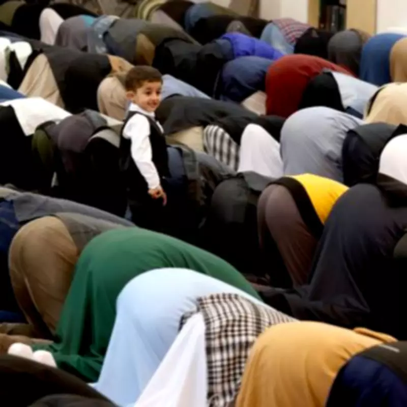 UK Muslims Celebrate Eid ul-Fitr on Saturday After Moon Sighting Announcement