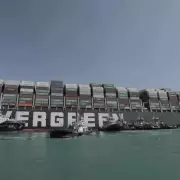 Iran Threatens to Block Vital Suez Canal Route Amid US Military Buildup