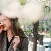 Met Office Issues High Pollen Alert for Midlands as Warmer Weather Arrives