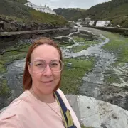 Mother Clears £40,000 Gambling Debt by Selling Second-Hand Clothes