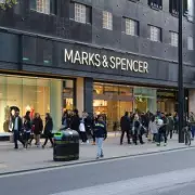 M&S Shoppers Rave About £26 Trousers Now Under £10 With Cashback Deal