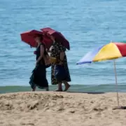 UK Tourists Face £560 Fines as Antigua and Barbuda End Smoking Grace Period