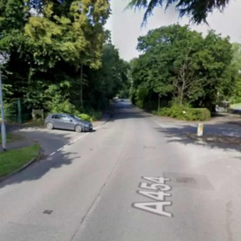 Burglars Steal Large Quantity of Gold Jewellery from Little Aston Estate Home