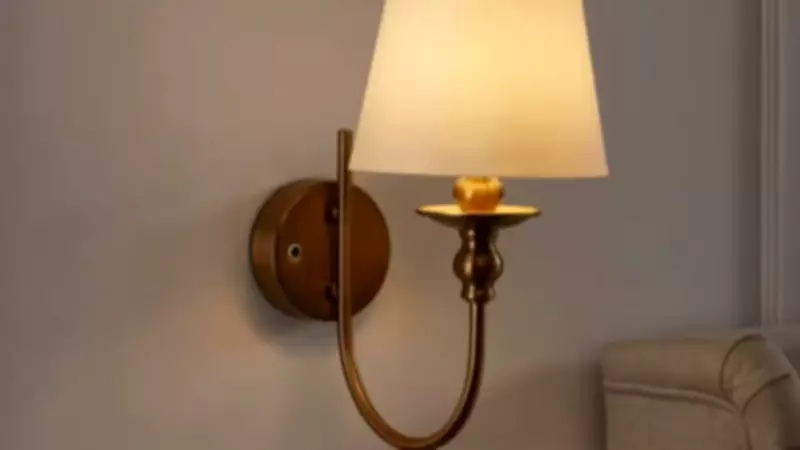 Dusk's Cordless Wall Light Brightens Homes Without Wiring Hassle