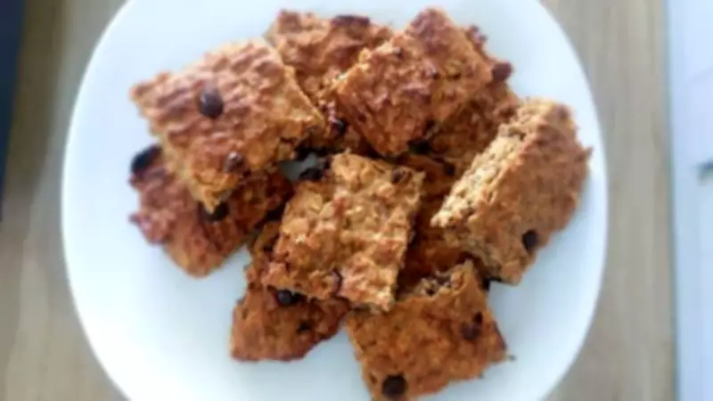 Easy Banana Oat Bars: A Healthy, Budget-Friendly Snack Recipe