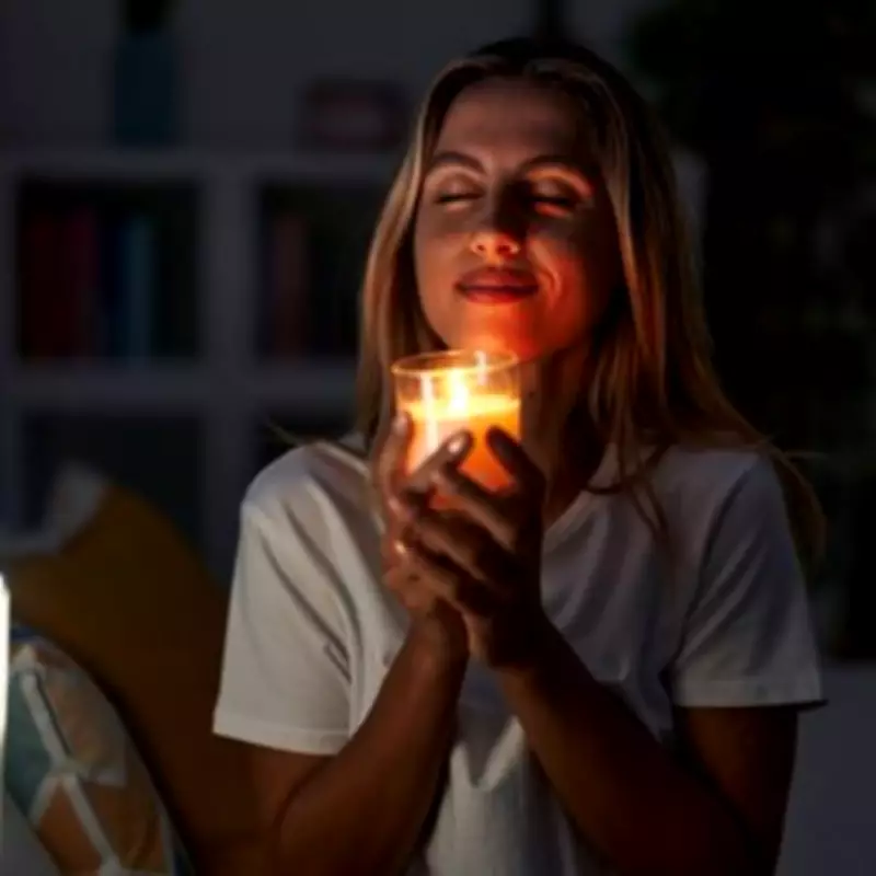 Homeowners Praise £26 Candle That Eliminates Kitchen Odors and Freshens Entire Space