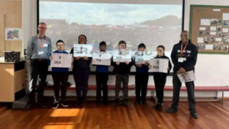 Huddersfield Pupils Chronicle 25 Years of Deighton Carnival History