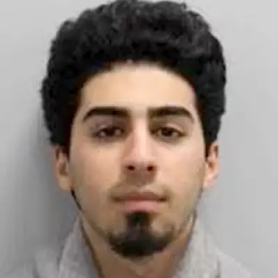 Chicken Shop Worker Threatened with Fake Gun Over Garlic Sauce Mix-Up