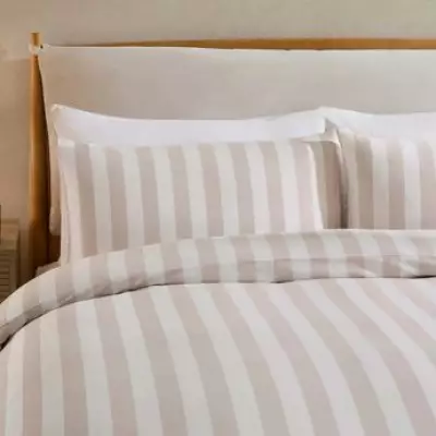 Dusk's £32 Lightweight Striped Bedding Set Is a Hit with Homeowners