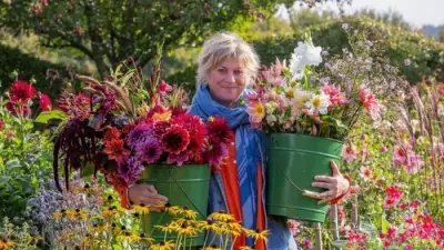 Grow Your Own Cut Flowers: Expert Tips for Summer Blooms and Vase Longevity