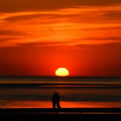 Next UK Mini-Heatwave Dates Confirmed: Hotter Than Spain