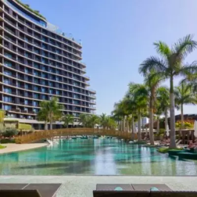 Portugal Issues Orange Alert as UK Tourists Scramble for Alternatives Amid Airport Chaos